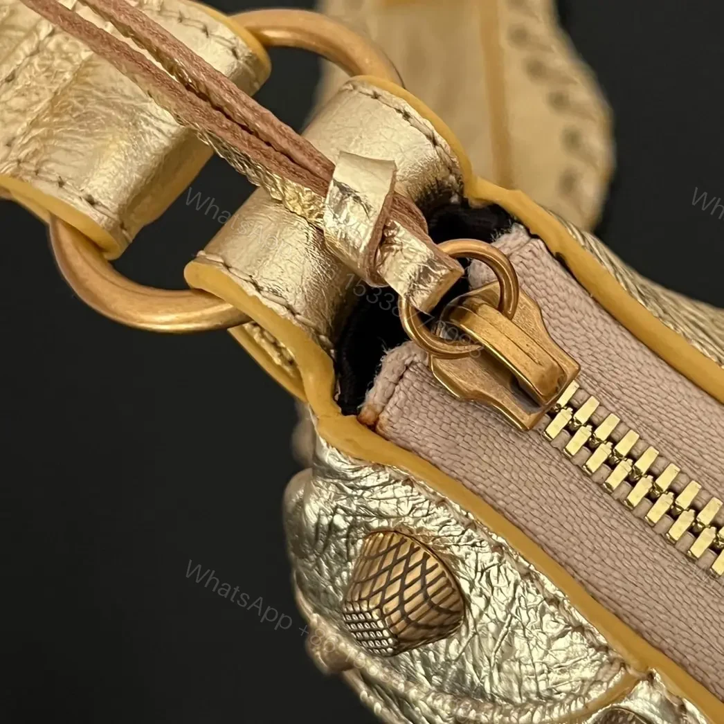 View 15 of 高仿Balenciaga*LeCagole系列餃子包金色XS