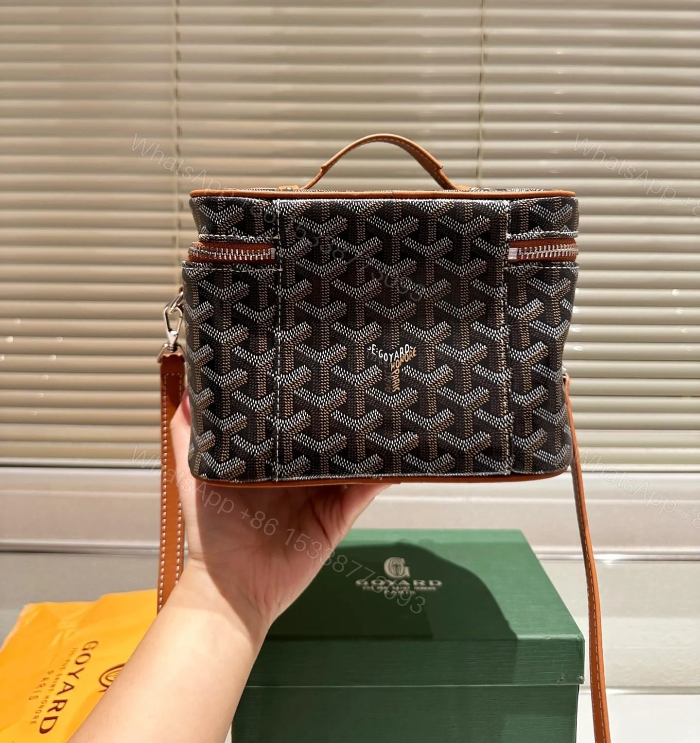 View 5 of GOYARD MUSE VANITY CASE BLACK TAN 20CM MUSEVAPMLTY01CL03P
