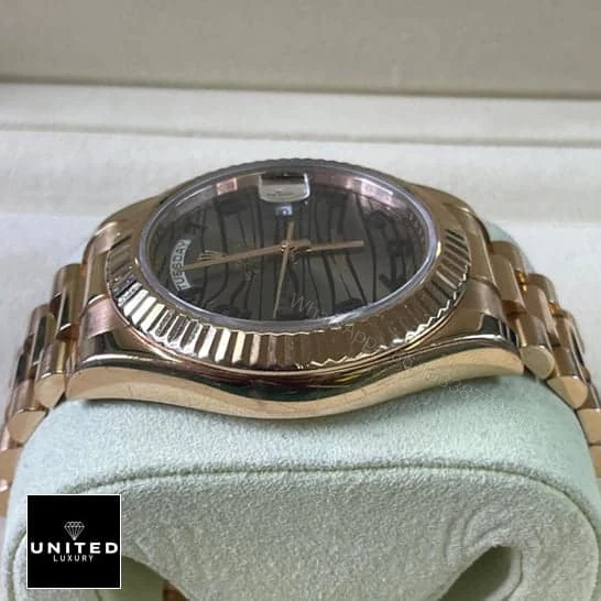 View 5 of Rolex Day-Date Wave 218235-0035 Replica