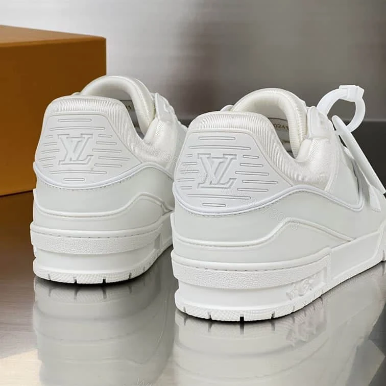 View 9 of LOUIS VUITTON SNEAKER – LSVT305