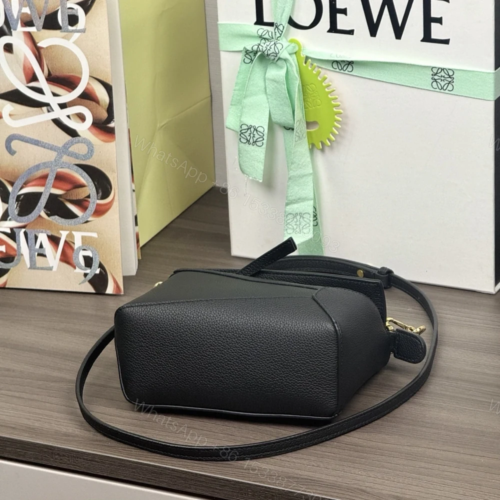 View 5 of 高仿Loewe*Puzzle系列1100單肩包小牛皮黑色Mini免檢版