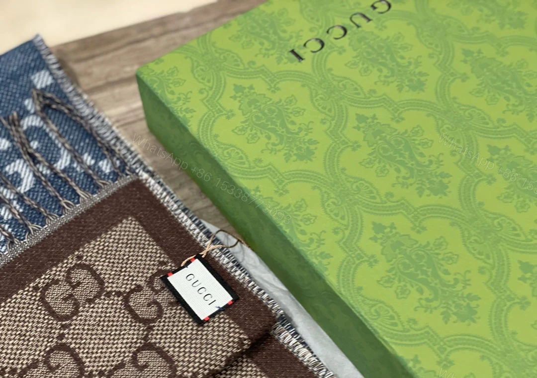 View 5 of EN – Luxury GCI Scarf 001
