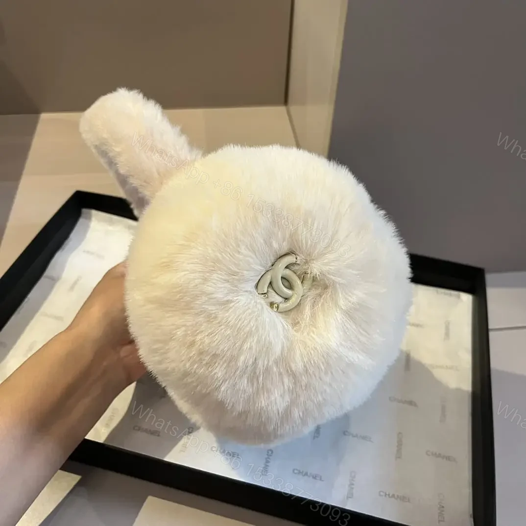 CHANEL — view 1