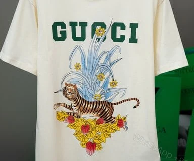 View 4 of GUCCI Tiger T-Shirt – GC0054