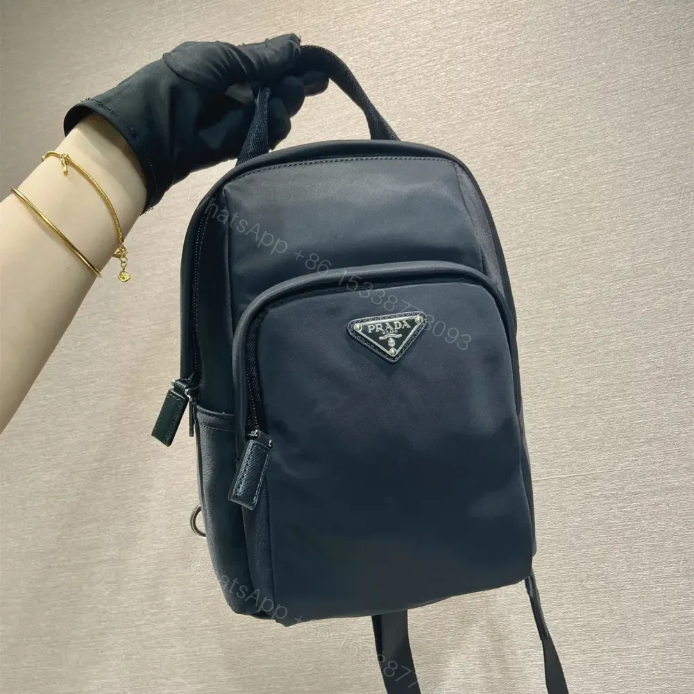 View 9 of 高仿Prada*RE-Nylon系列2VZ116尼龍男士胸包黑色免檢版