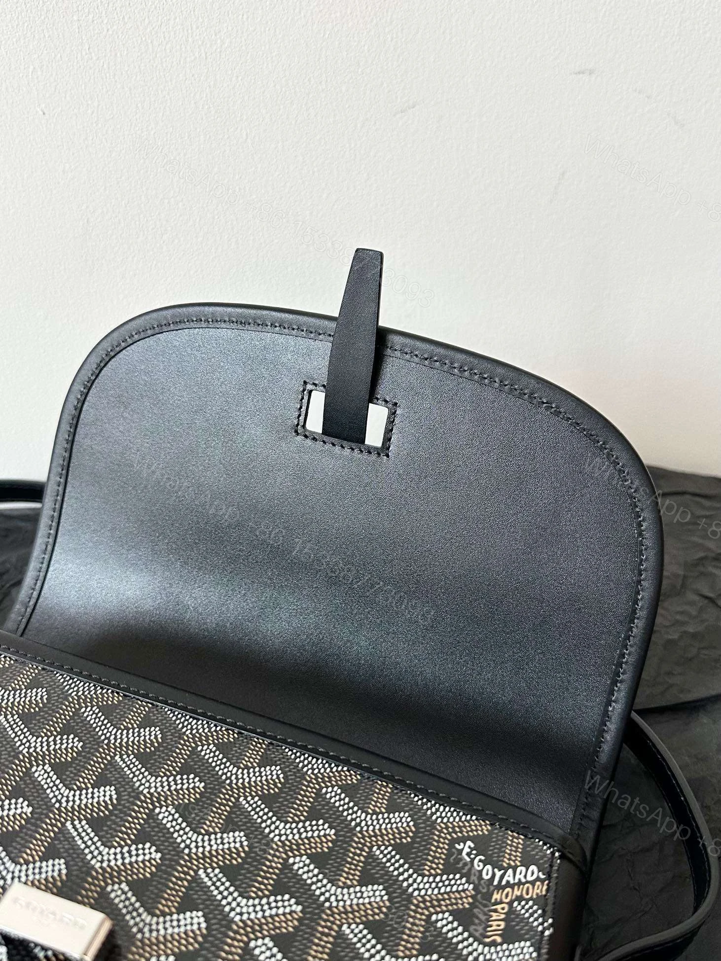 View 4 of Goyard Black Crossbody Handbag Women’s 22x16x7cm