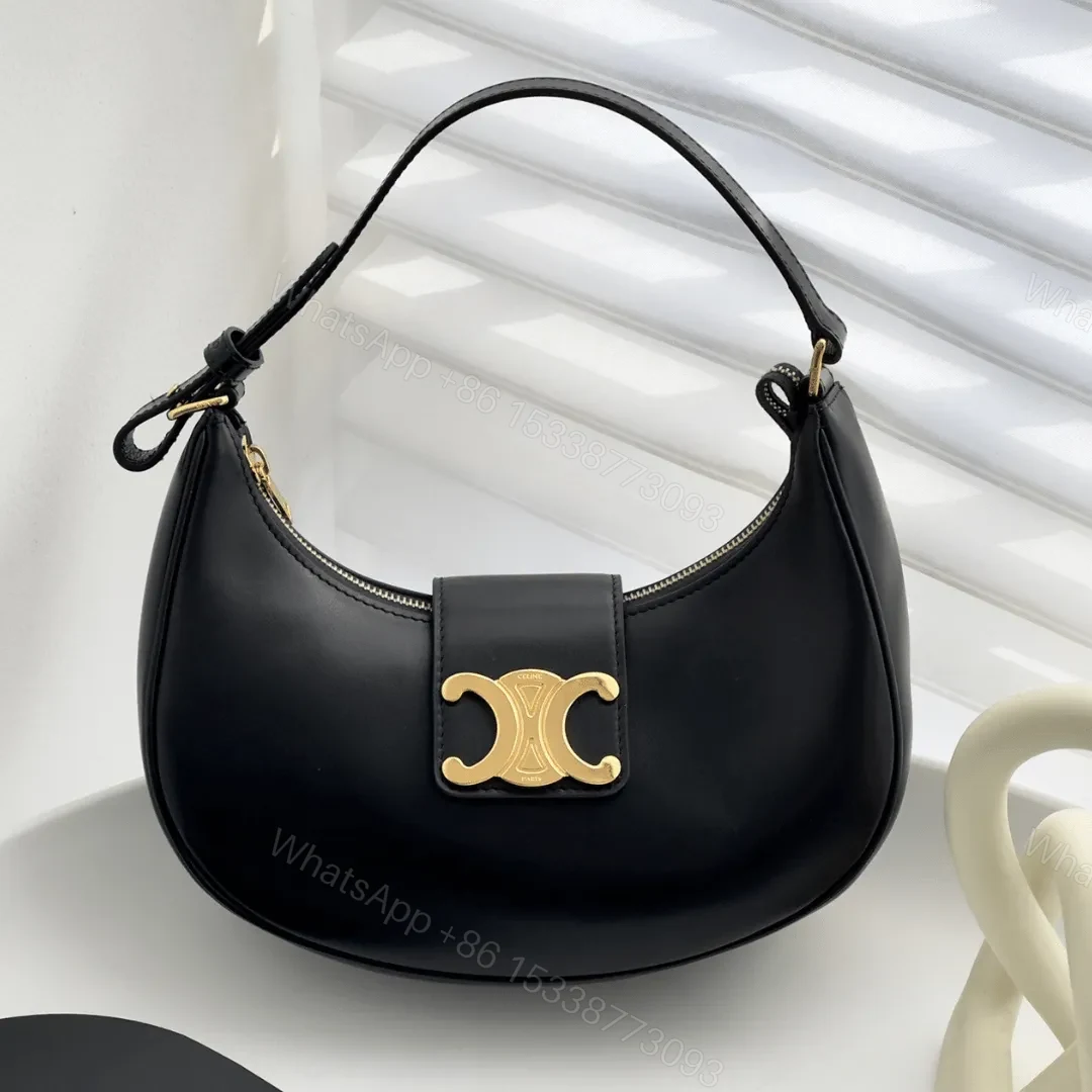 Celine Triomphe Curved Black Matte Leather 23x14x7cm — view 1