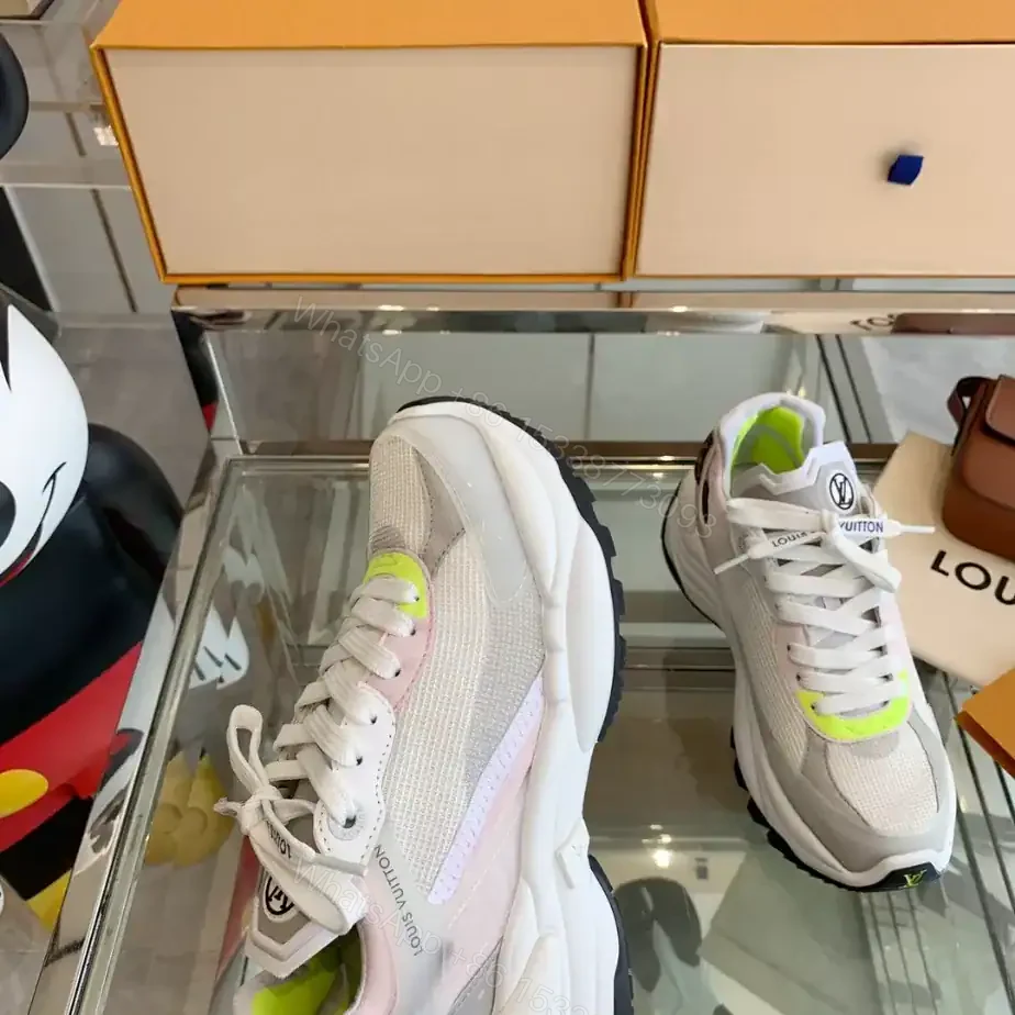 View 4 of LV WOMEN’S RUN 55 SNEAKER – LSVM064