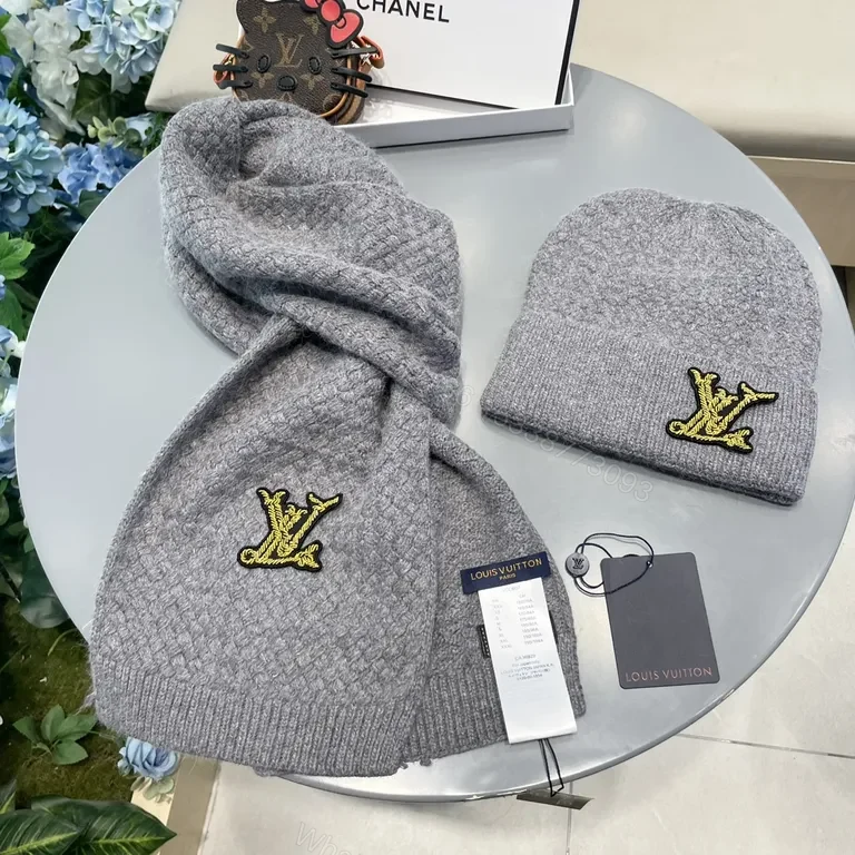 Charcoal Wool Luxe Set: Knit Scarf & Beanie — view 1