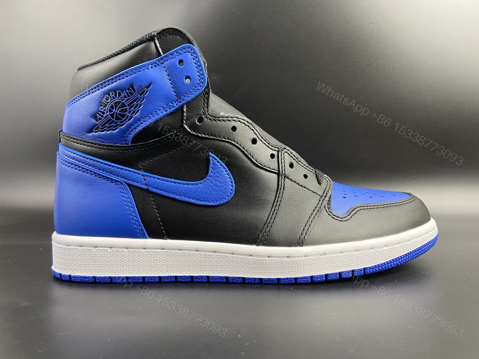 Jordan 1 Retro Royal (2017) — view 1
