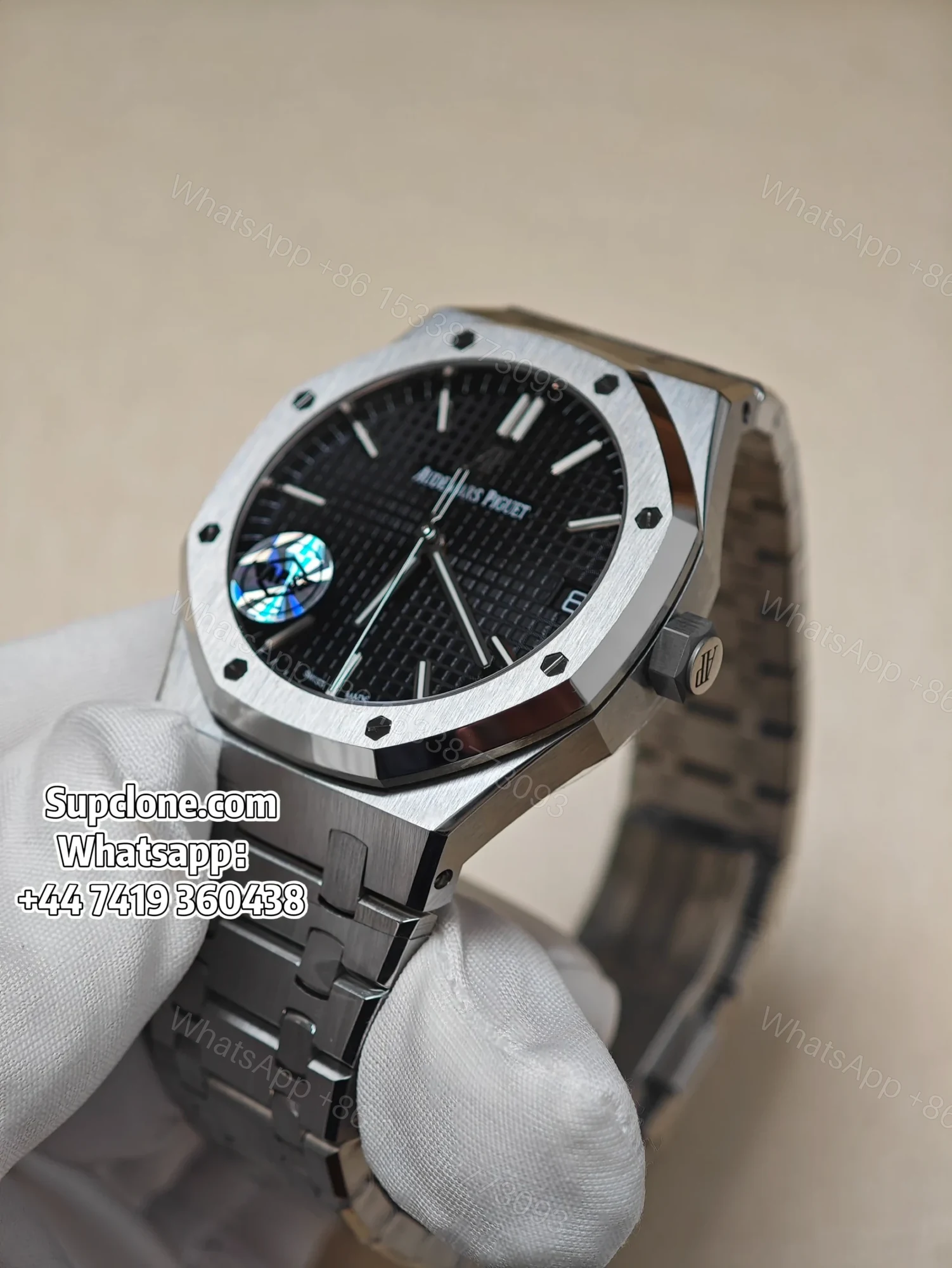 View 2 of Audemars Piguet Super Clone Royal Oak 15500 Black Dial 41MM