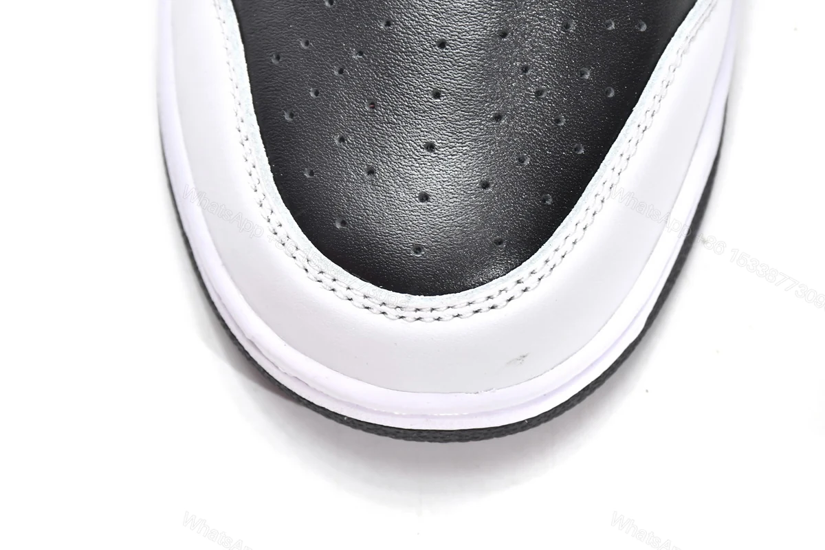 View 7 of (OG)Supreme x Nike SB Dunk Low By Any Means DO7412-984