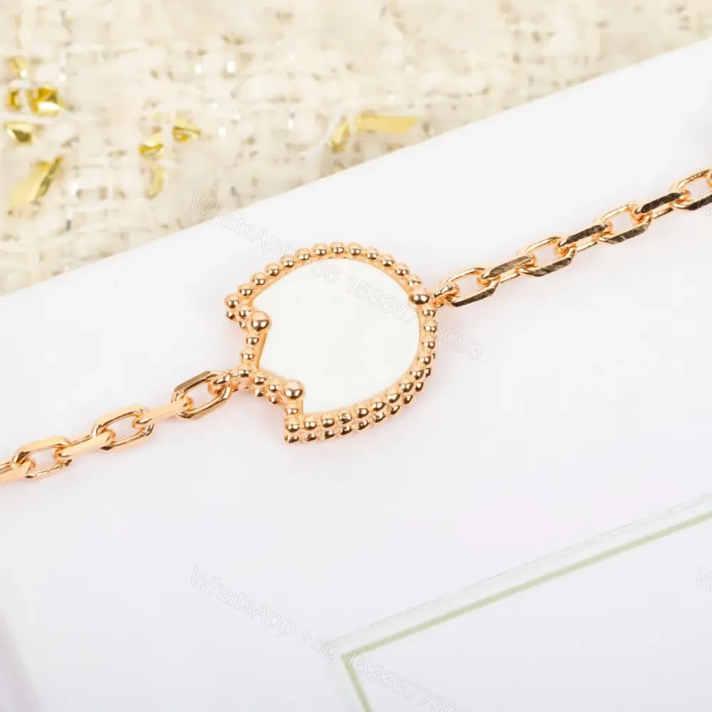 View 5 of 高仿首飾VanCleef&Arpels*RP7RR00瓢蟲花朵手鏈