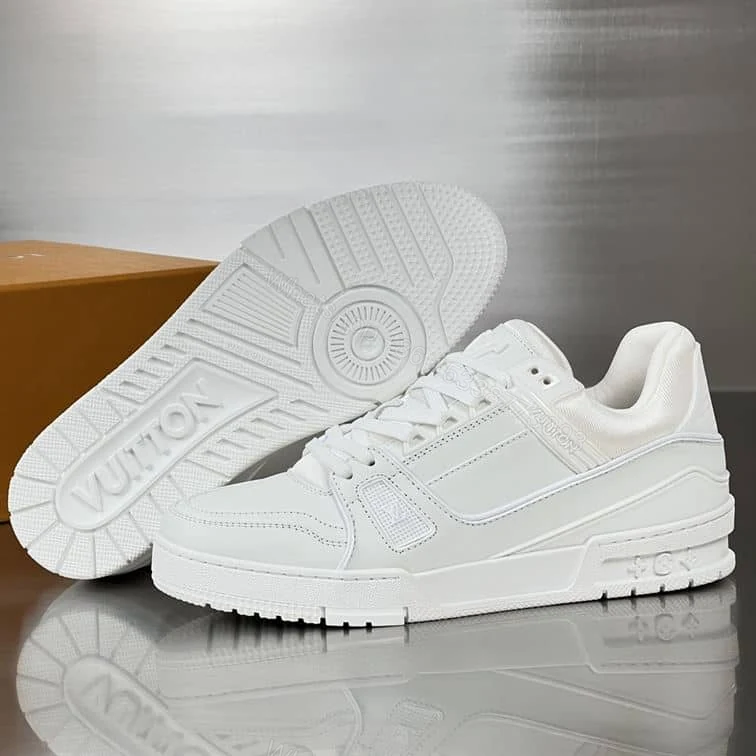 View 6 of LOUIS VUITTON SNEAKER – LSVT305