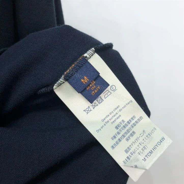 View 4 of LOUIS VUITTON T-SHIRT – LV22