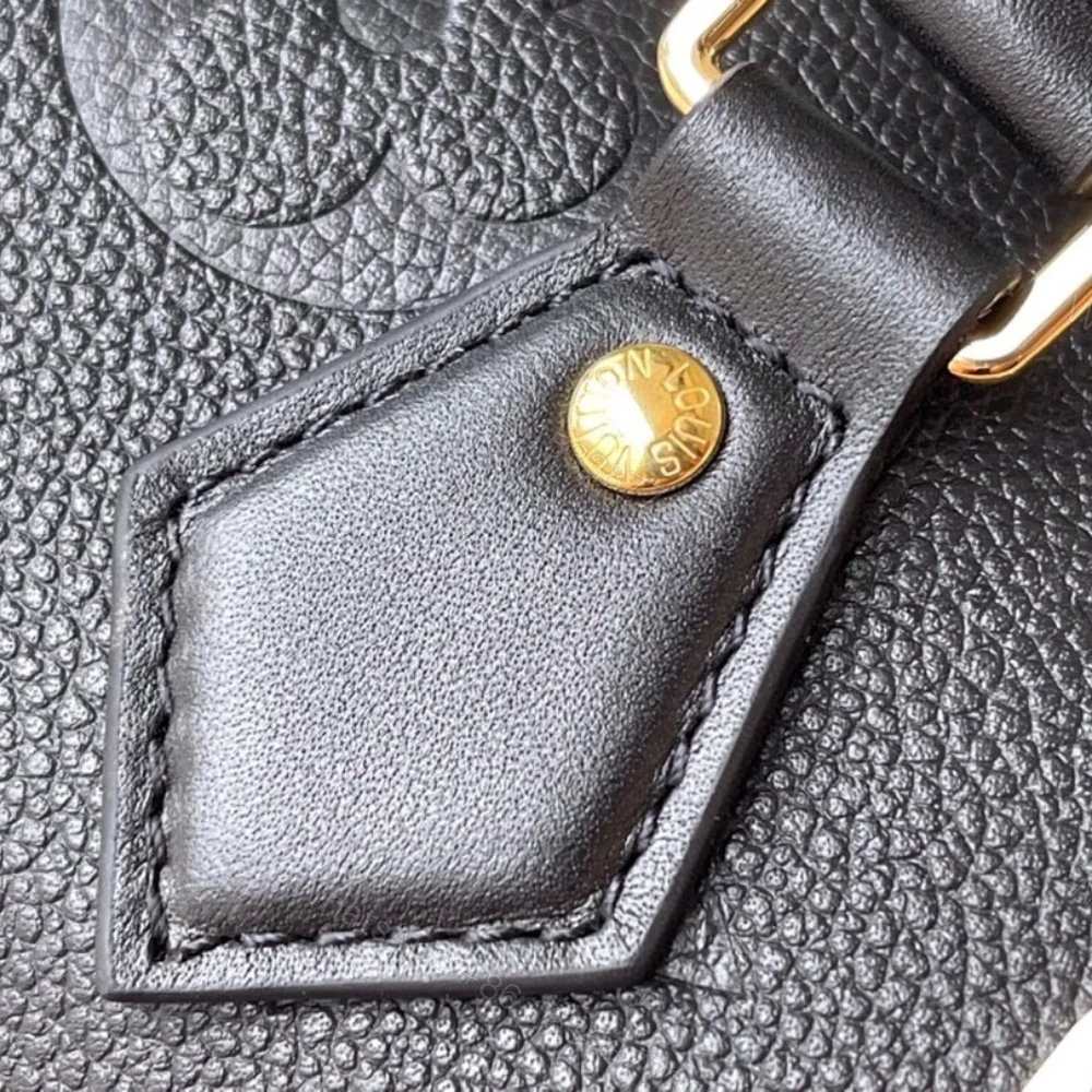 View 5 of Louis Vuitton Speedy Bandoulière 20 Black 20Cm M58953