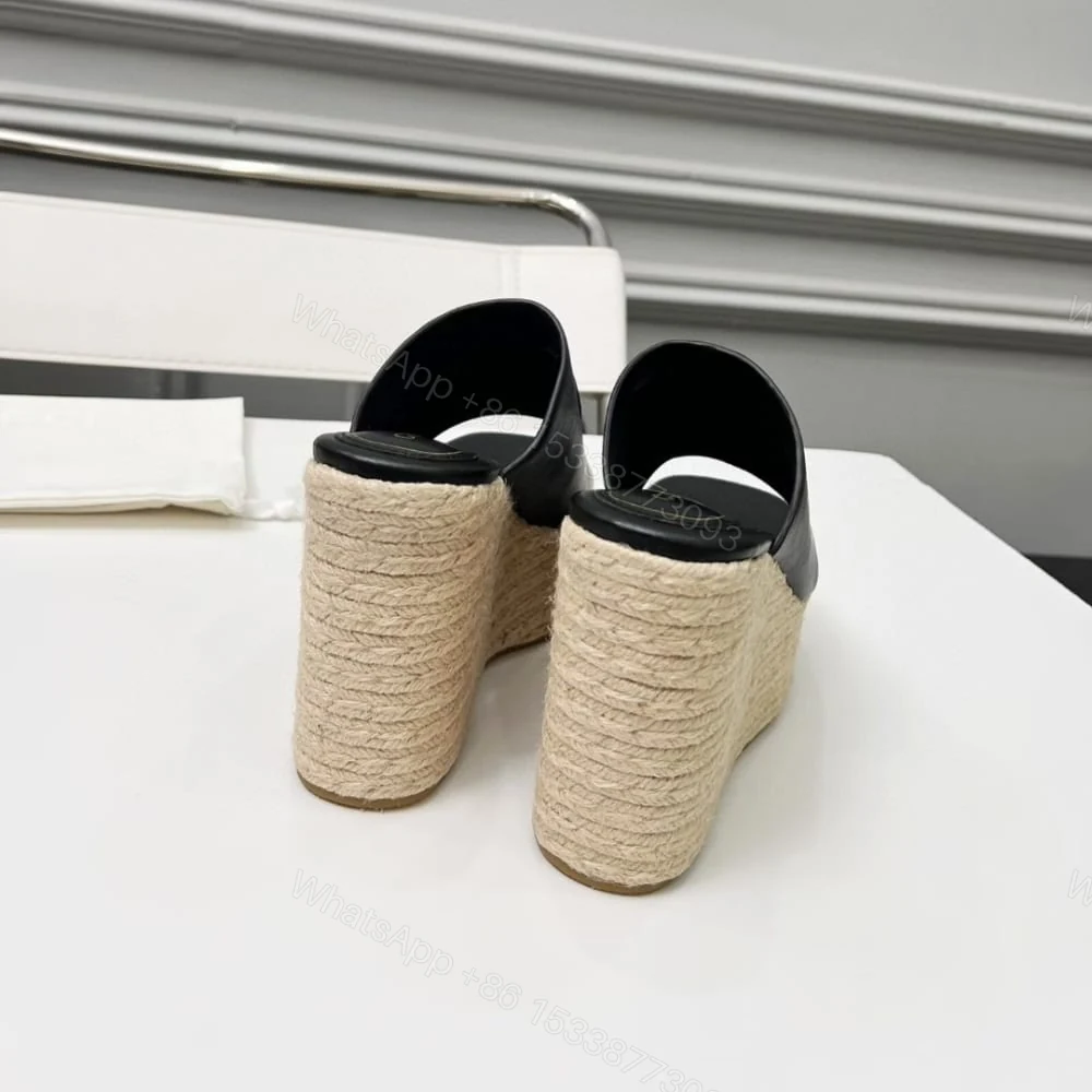 View 5 of GUCCI WOMEN’S INTERLOCKING G SANDAL BLACK