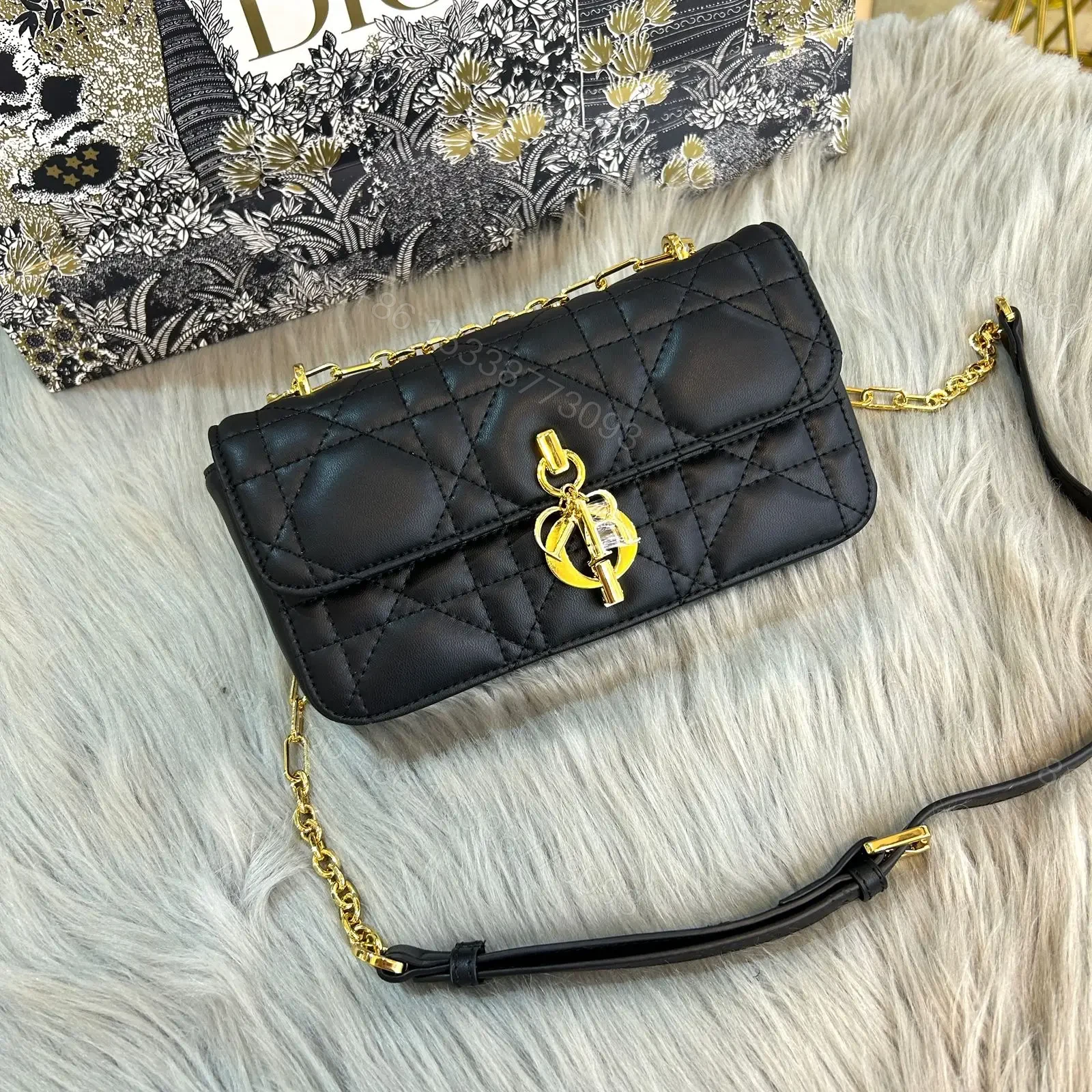 DIOR — view 1