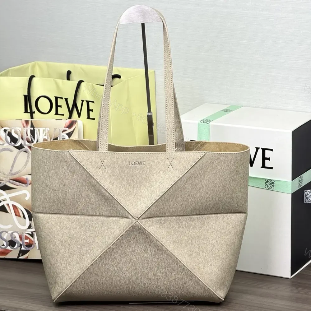View 2 of 高仿Loewe*Fold系列5541幾何Tote包陶土色中號免檢版