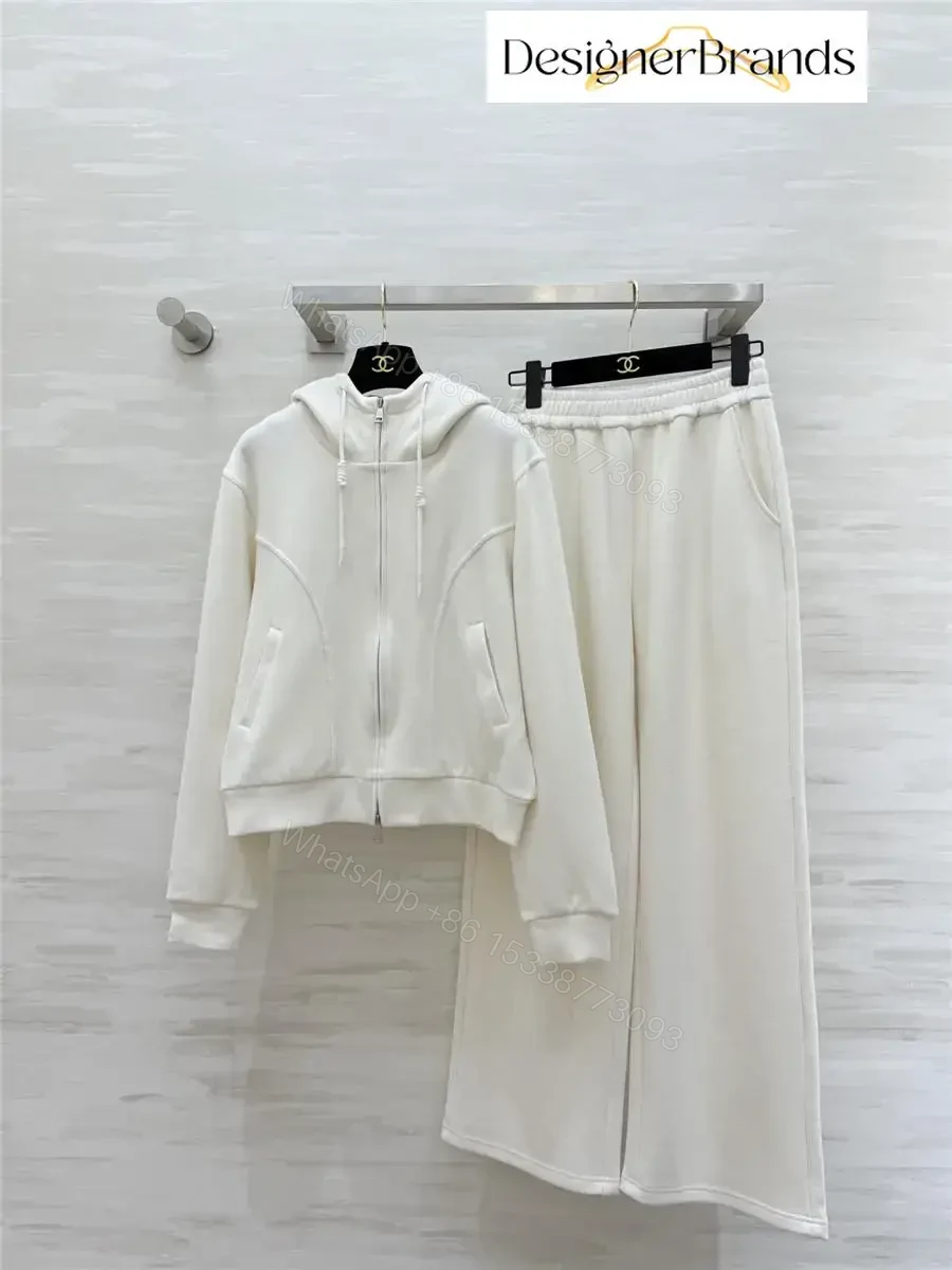 Monochrome Luxe Set: Premium Hoodie & Wide-Leg Pants — view 1