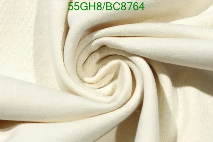 View 2 of Gucci Logo White Cotton T Shirt Replica- Model BC8764