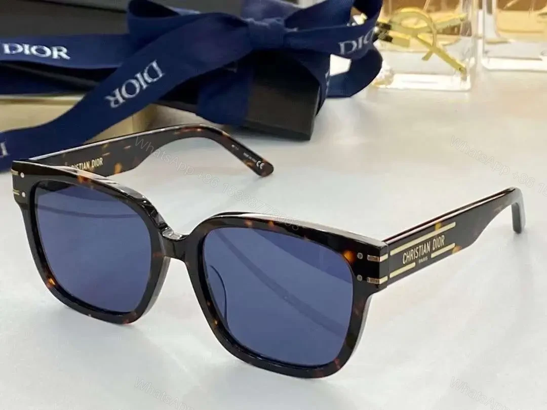 DIOR — view 1