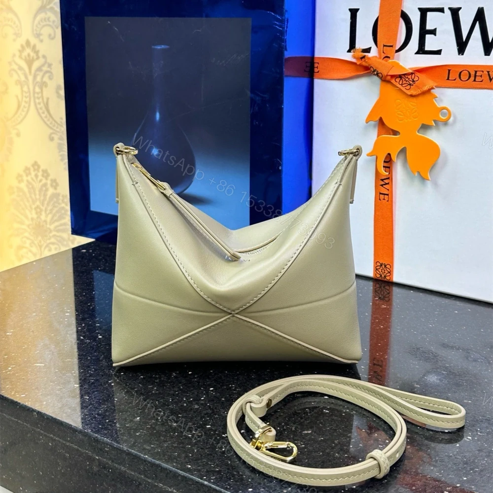 View 2 of 高仿Loewe*Fold系列9584小牛皮手提單肩包黏土綠免檢版