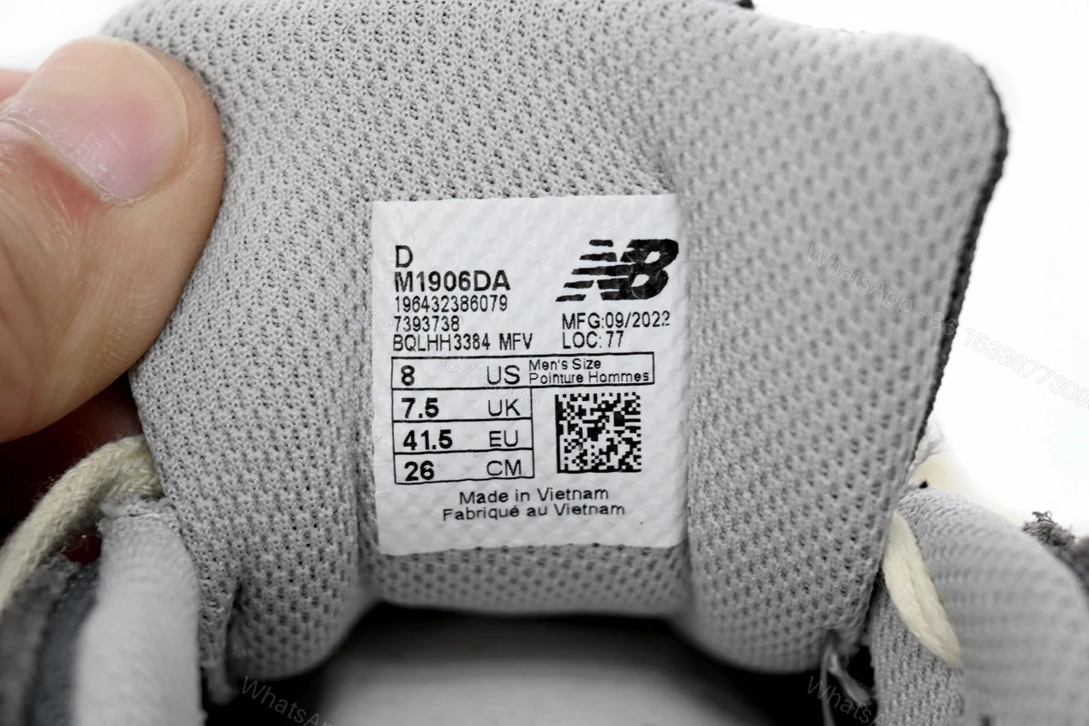 View 5 of NEW BALANCE Retro Grey M1906DA