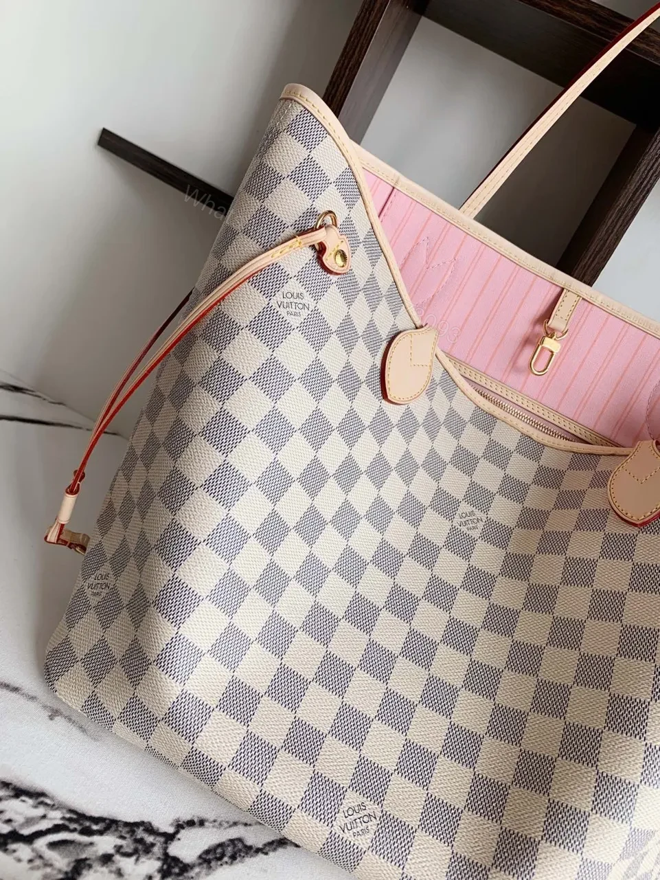 View 7 of Louis Vuitton LV Neverfull Handbags Caro Pattern 32x29x17cm