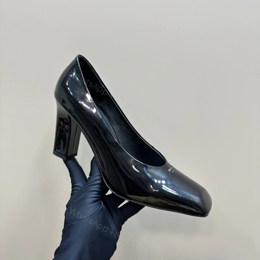 View 7 of 高仿Prada*1I837N方頭粗跟高踭鞋8.5CM漆皮黑色免檢版