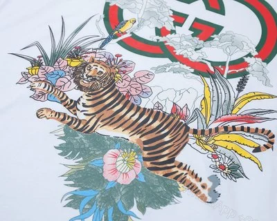 View 8 of GUCCI Tiger T-Shirt – GC0047