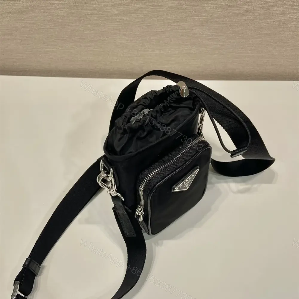 View 4 of 高仿Prada*Re-Edition系列2ZH155手機包免檢版