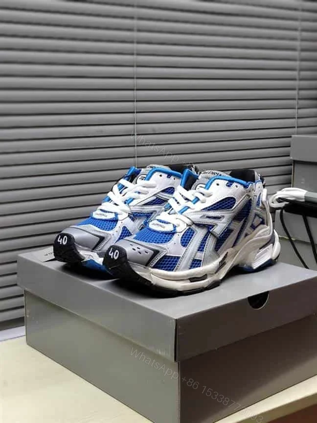 View 3 of BALENCIAGA MEN’S RUNNER SNEAKER – BB176