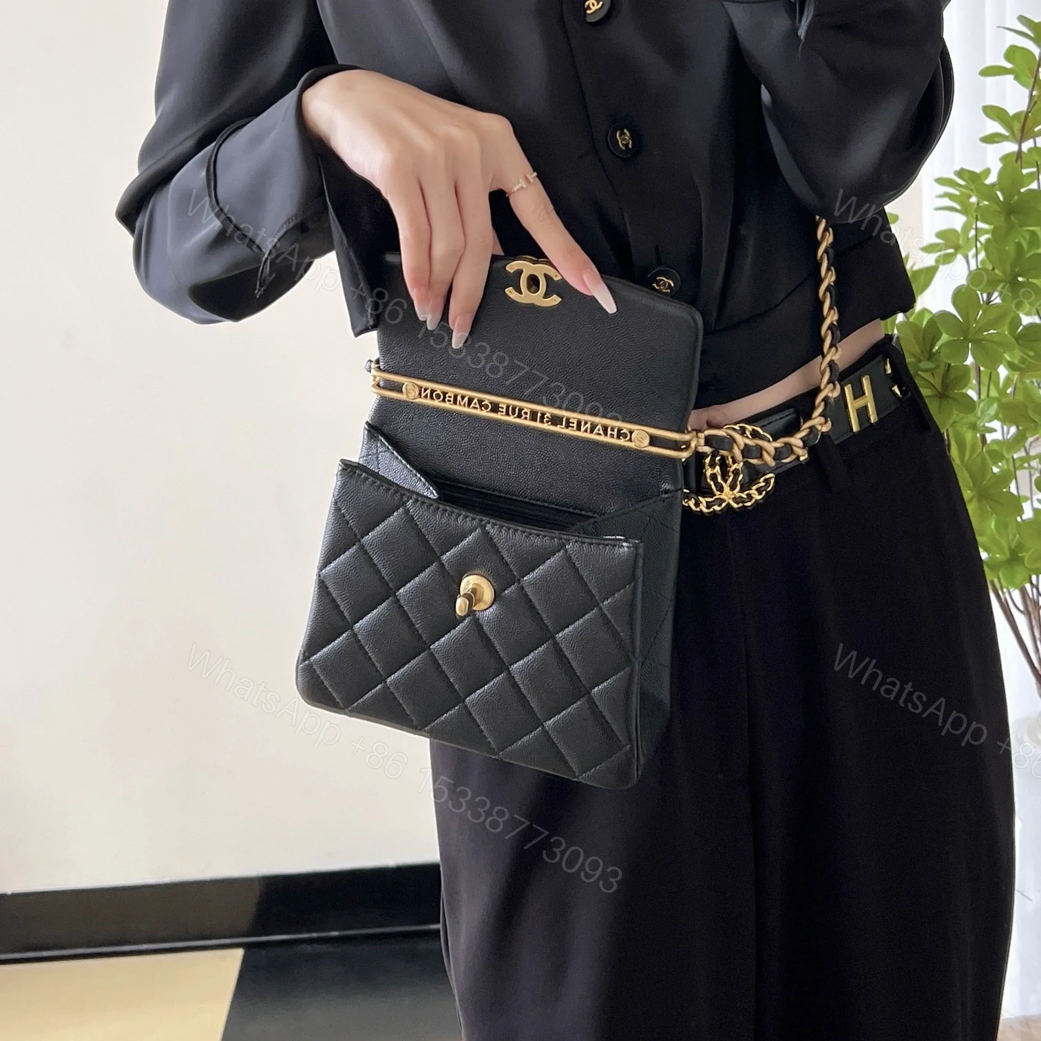 View 21 of 高仿Chanel*24S系列AS4472黑色球紋牛皮單肩包免檢版