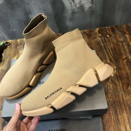 View 3 of BALENCIAGA MEN’S SPEED 2.0 SNEAKER IN BEIGE – BB153