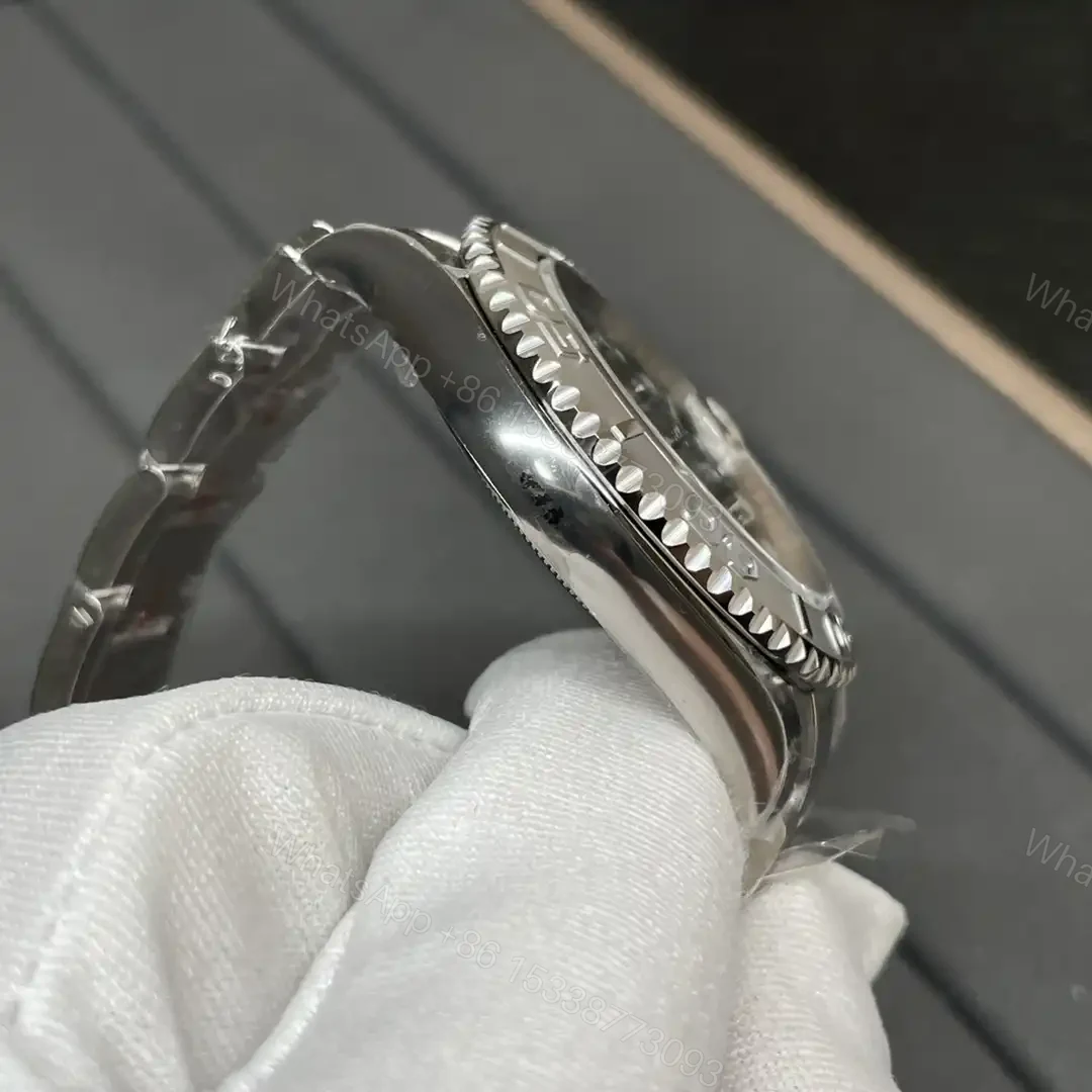 View 9 of Replica Rolex Yacht-Master Rhodium Dial 126622 Superclone