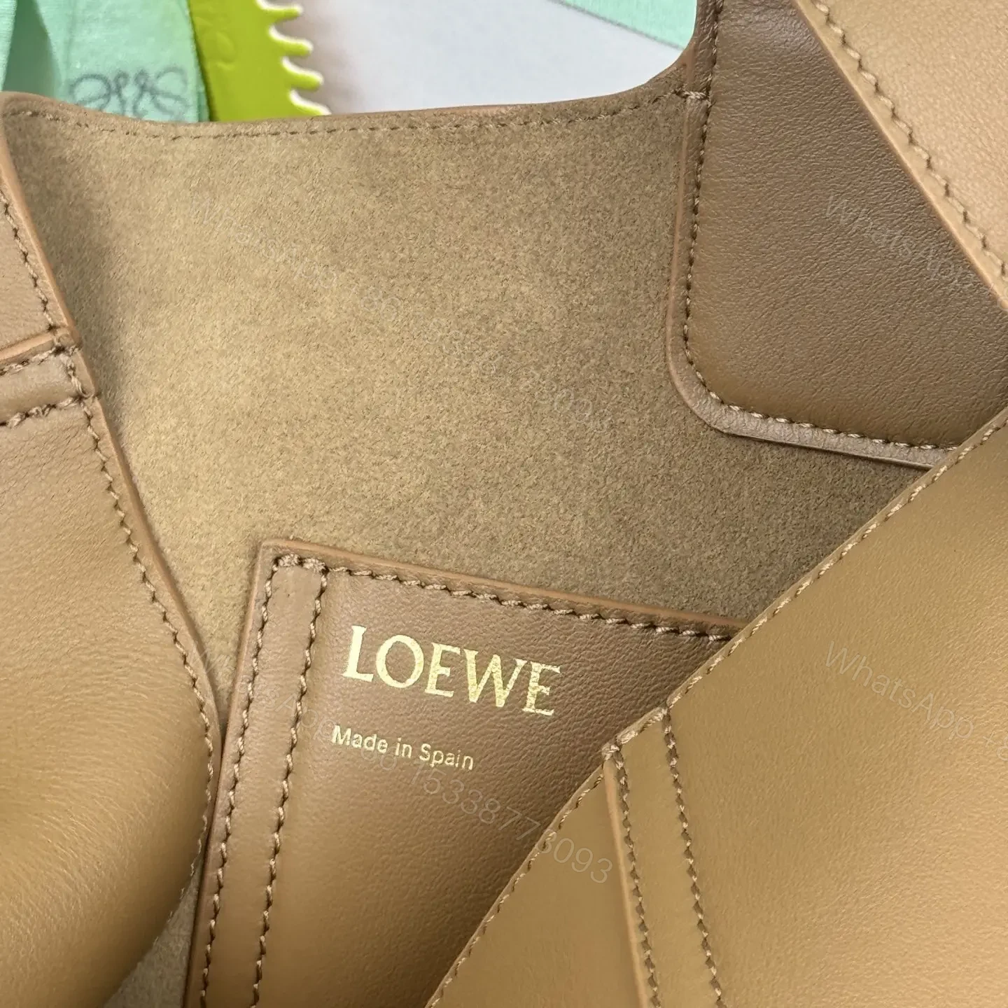 View 9 of 高仿Loewe*Bucket系列3980水桶包橡木棕色中號免檢版