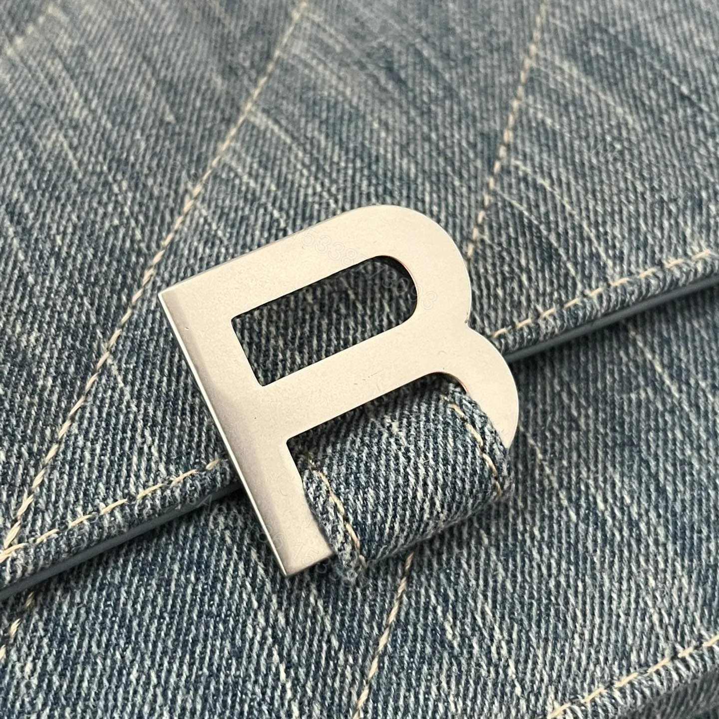 View 12 of 高仿Balenciaga*Crush系列沙漏包牛仔藍S