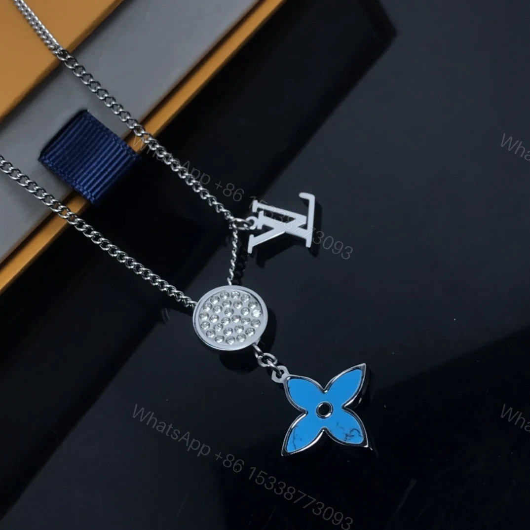 EN – Lux LV Necklaces 081 — view 1