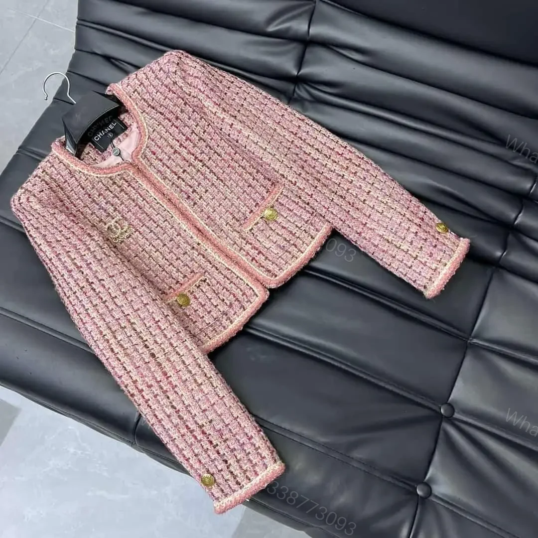 CHANEL — view 1