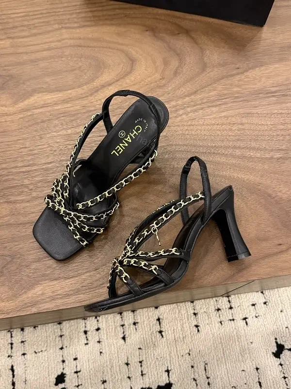 Block-Heel Sandals: Chain-Detail, Sculpted, Elegant Style, All-Day Comfort — view 1