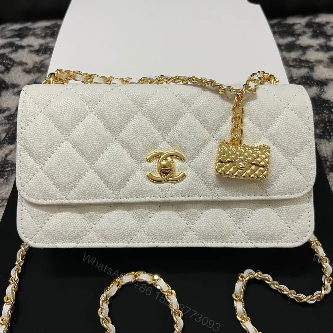 Chanel Woc Charm Handbags White Lizard Skin With Lock Pattern Bag 20cm — view 1