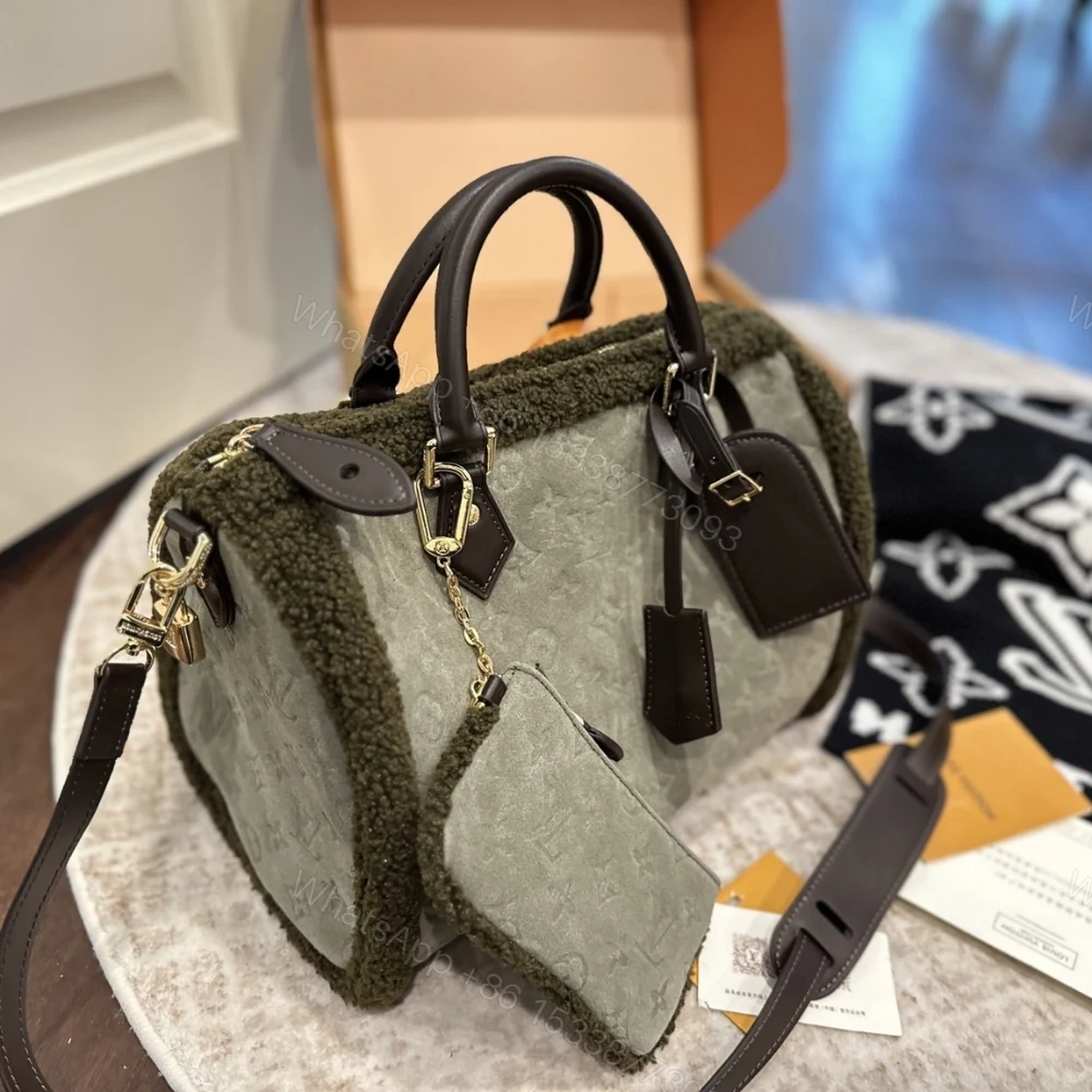 View 7 of Louis Vuitton Speedy P9 Bandoulière 30 Khaki 30Cm M27014