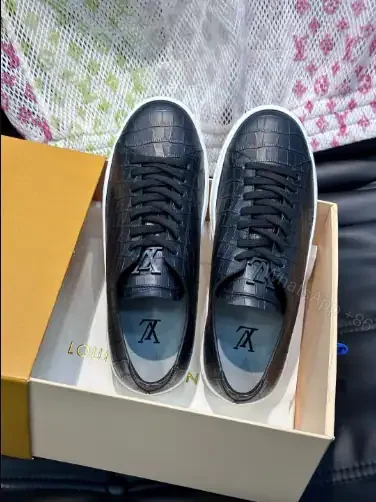 View 7 of LOUIS VUITTON RESORT SNEAKERS IN BLACK – LSVT344