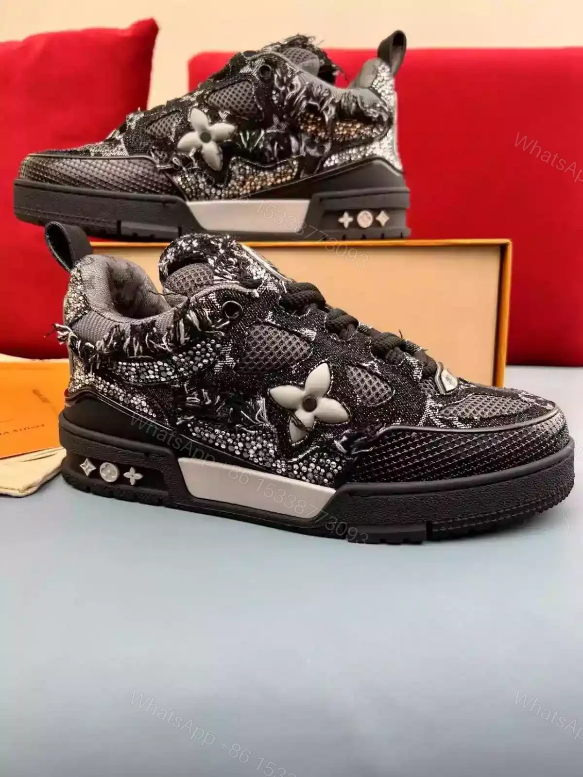 View 3 of LV SKATE SNEAKER – LSVT440