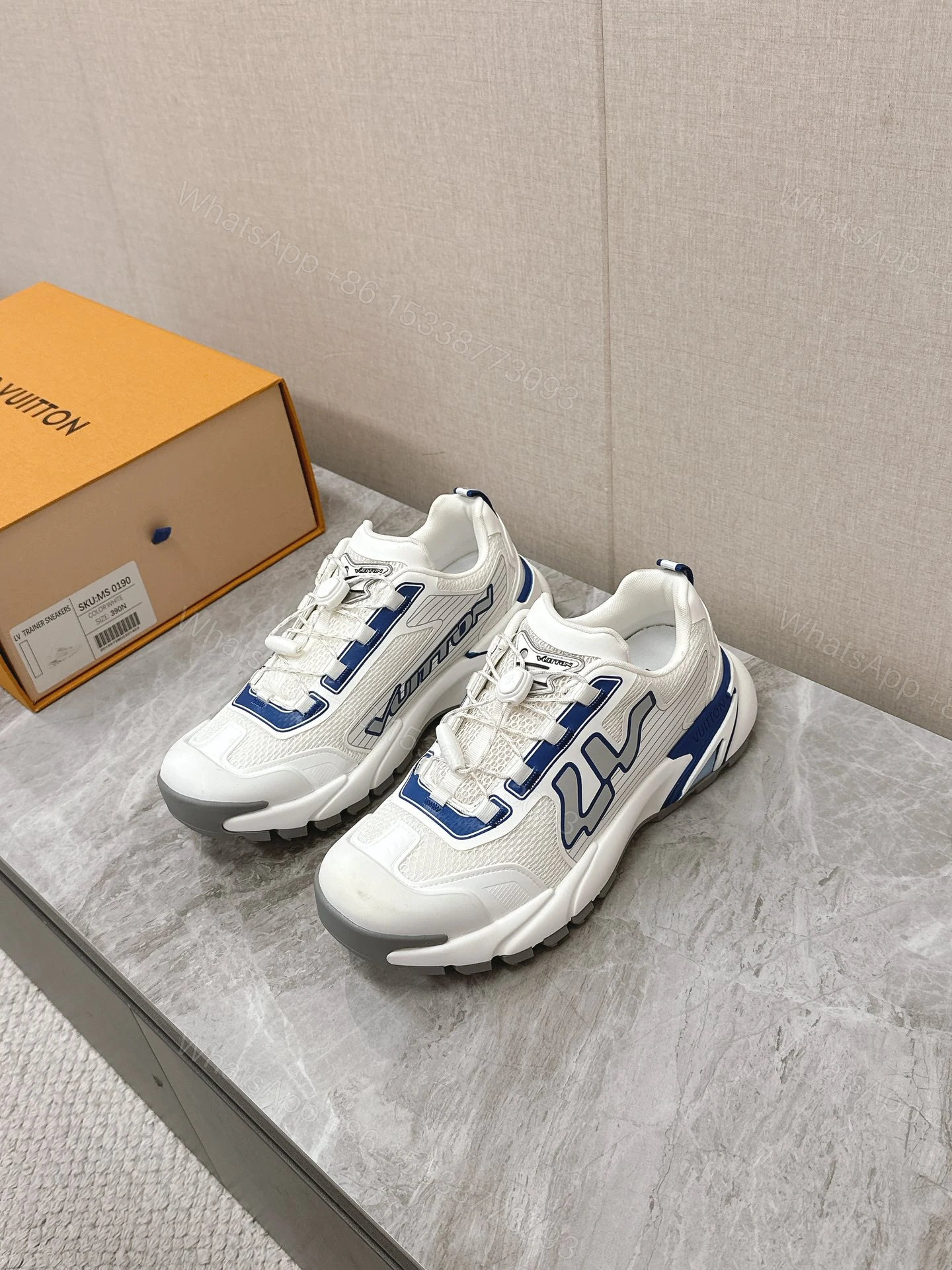 LV 高仿 白藍運動鞋 厚底休閒百搭款 — view 1
