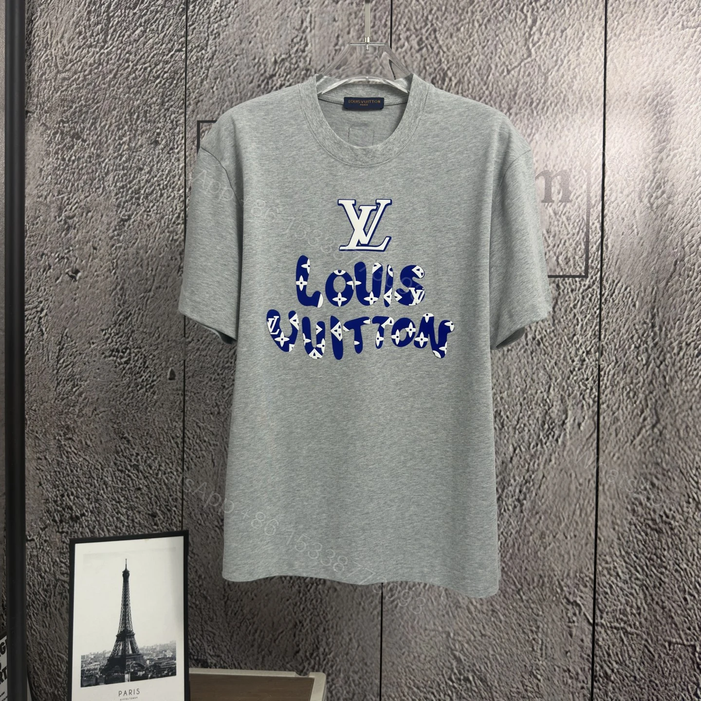 LV 復刻 男款 大字母印花短袖T恤 潮流百搭休閒款 — view 1