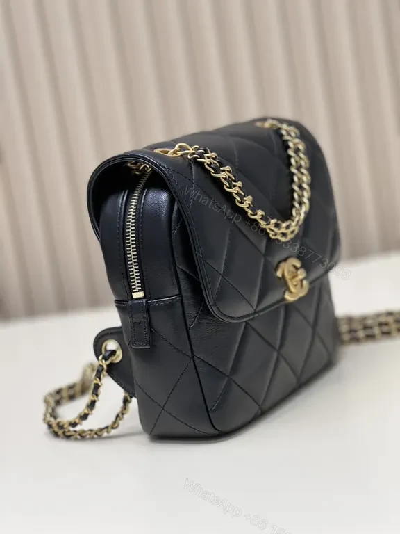 View 4 of Chic Quilted Leather Crossbody: Luxury, Practicality, Timeless Style