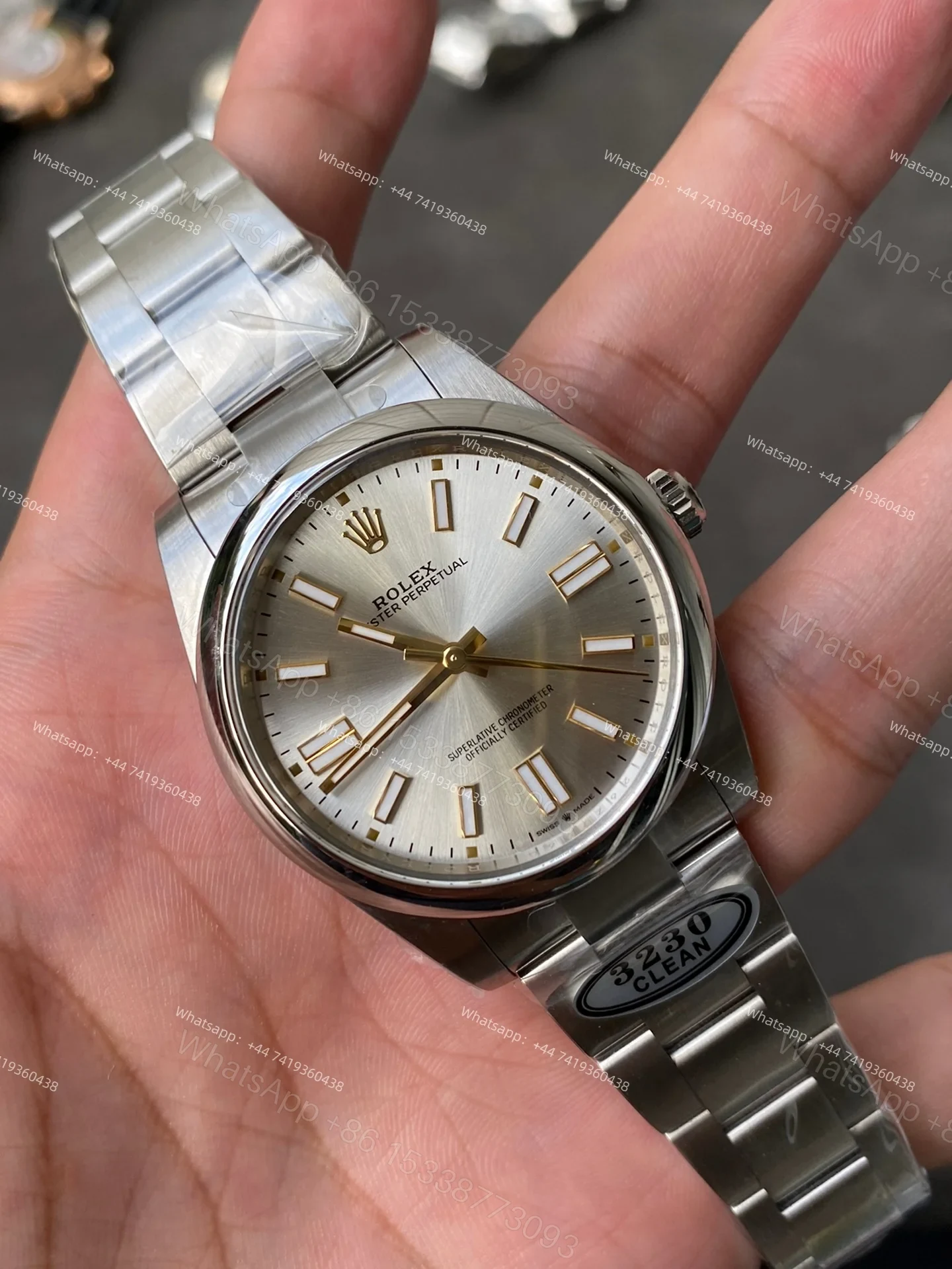 View 3 of Rolex Super Clone Oyster Perpetual M124300-0001 Silver Dial 41MM 3230 Movement