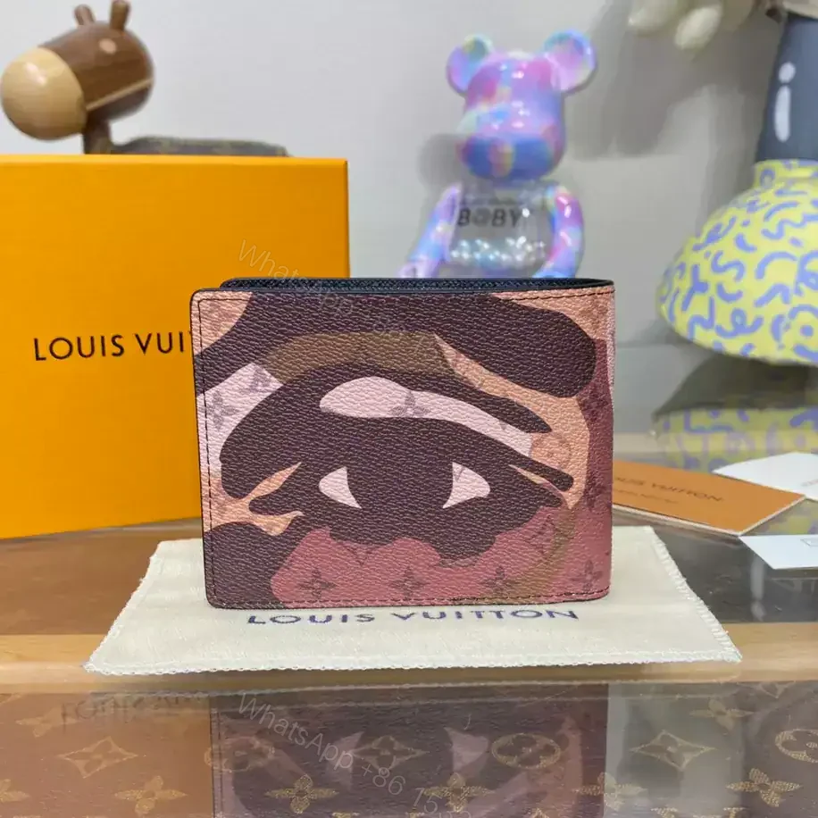 View 8 of LV MULTIPLE WALLET MONOGRAM OTHER – RRG094